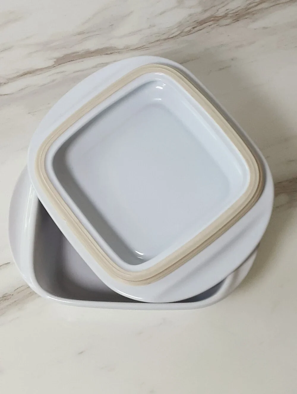 CHANTAL Covered Casserole Dish Make & Take Blue Utensil Graphic 2 Qt 93-MT20